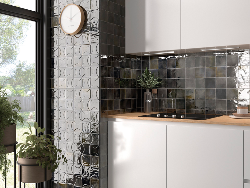 Плитка керамическая настенная 30011 HANOI Black Ash 10x10 см (98 кор./палл.) (Equipe) - настенная глянцевая керамическая плитка 10х10 см